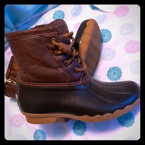 Girls Sperry duck boots